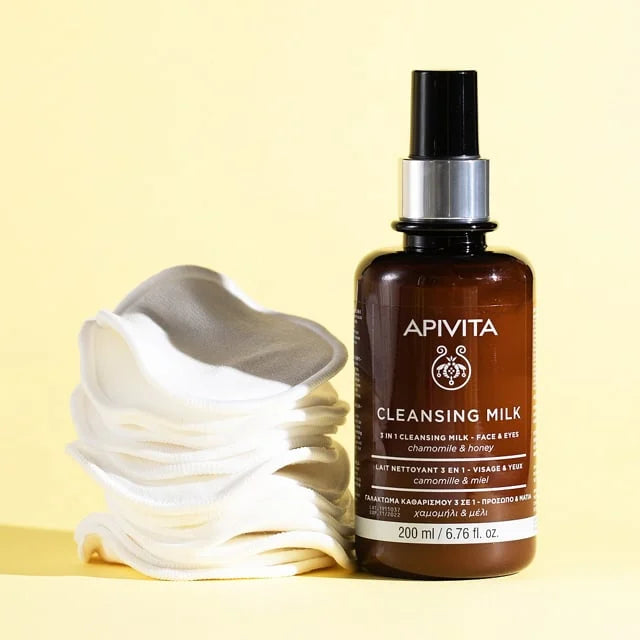 APIVITA CLEANSING MILK